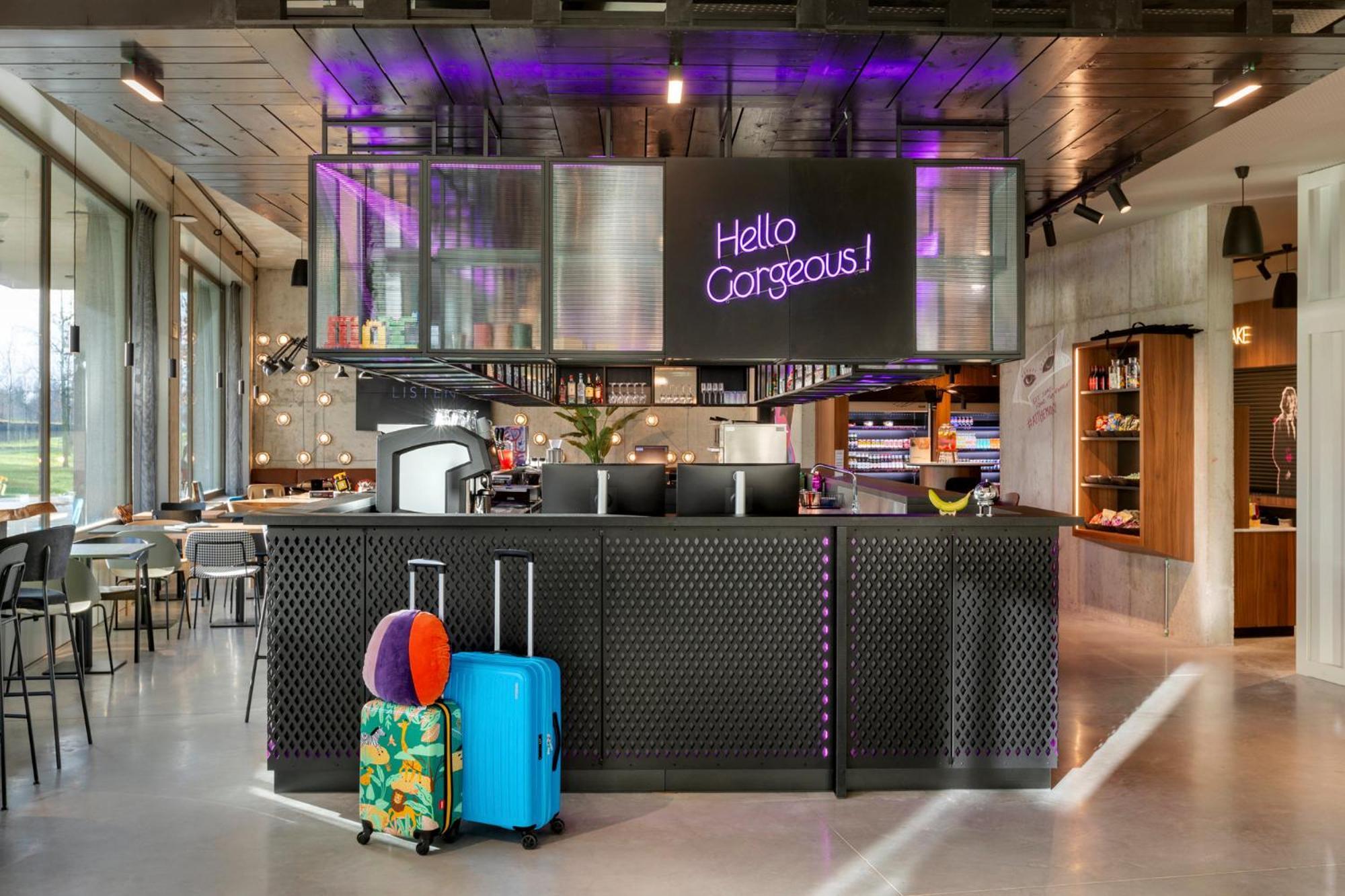 Moxy Antwerp Hotel Exterior photo
